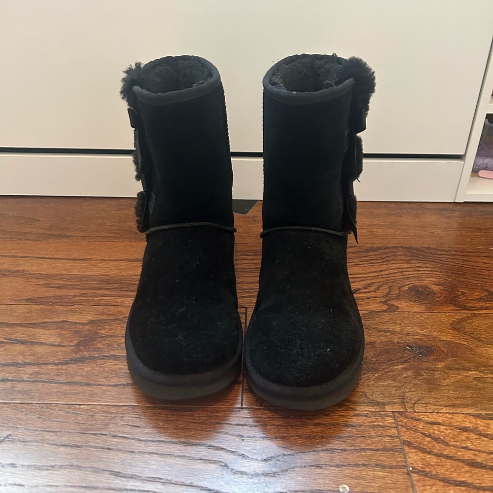 Kid ugg brand uggs with bows